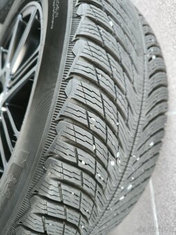 Toyota RAV4 Hybrid kola - 8