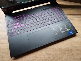RTX 4070 8GB_ASUS TUF GAMING F15_i7-13620H_144HZ 100% RGB - 8