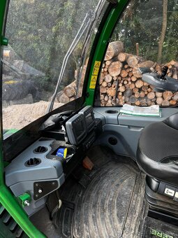 Vyvážecí souprava JOHN DEERE 810E - 8