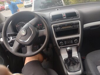Škoda Octavia 1.9.77kw r.v 2009 - 8