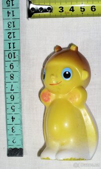 domeček auto gum hračky chrastítka kousátka kus 100,- - 8