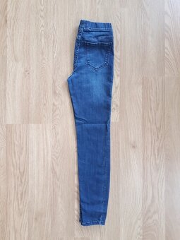 JEGÍNY • NATAHOVACÍ DŽÍNY • SKINNY KALHOTY • H&M vel. 140 - 8