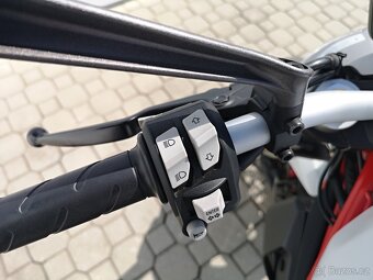 Ducati 797 r.v.2017, nové v ČR, 1.majitelka, pouze 6.500 km - 8