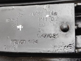 Elektromotor s převodovkou - 8