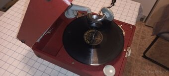 Retro gramofon. - 8