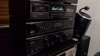 Onkyo hifi sestava včetně ovladače a manuálů. - 8