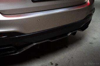 BMW M550i V8 - 8