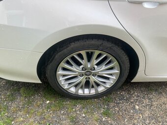 Prodám Camry 2.5 hybrid - 8