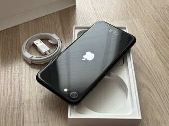 Apple iPhone SE 2. Generace 64Gb - Černý - 8