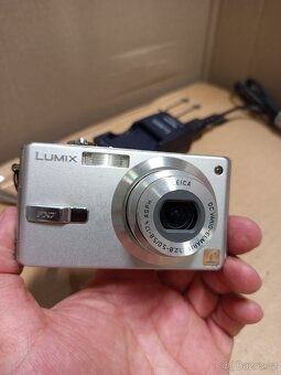 PANASONIC LUMIX DMC-FX7 - 8