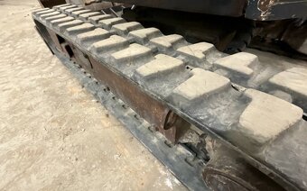Bagr Bobcat E 20 - 8