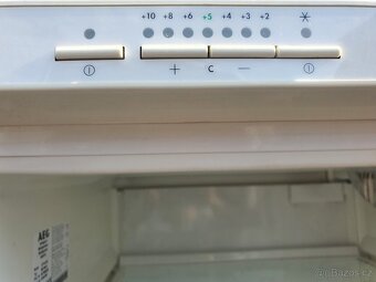 370ti litrová lednice – chlaďák AEG třída A - 8