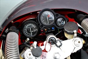 Kawasaki ZXR750 H1 - 8