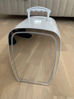 Přenosná kosmetická lednička L ´Oréal s LED zrcadlem - 8