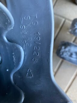 Lyže 110cm, lyžáky 19/22.5 269mm, vázání. Komplet - 8