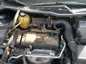 PEUGEOT 206 - 8