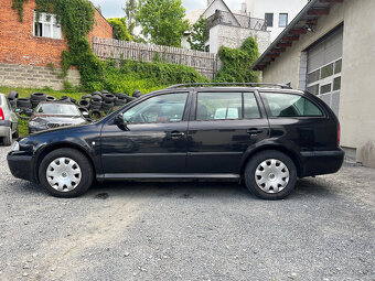 ŠKODA OCTAVIA 1,6 i 75 Kw TOUR ,TAŽNÉ - 8