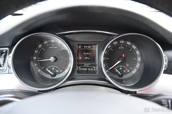 Škoda Superb 2.0TDI 103KW Ambition 5/2012 - 8