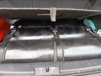 VW Golf 5 - 8