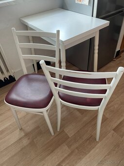 Jídelní stůl a židle - 8