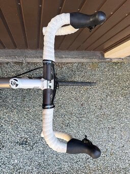 Silniční kolo Trek 2.1 - 8