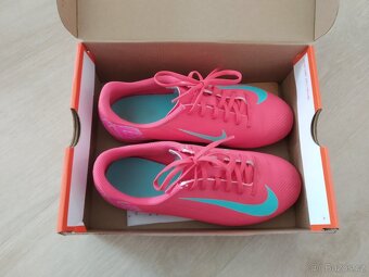 Kopačky zn. Nike vel.36 - 8
