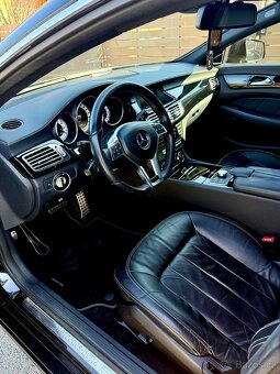 Mercedes CLS - 8