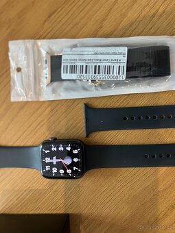 Apple Watch 5 Nike, 84%,44mm - 8