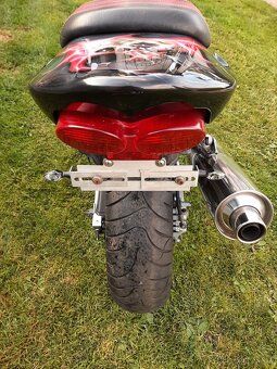 Kawasaki ZR 750 S - 8