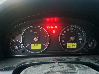 Prodám na opravu nebo na N. Díly - 8