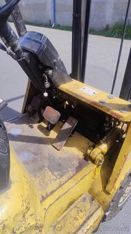 vysokozdvižný vozík CAT DP18 - 8