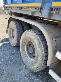 Sklápěč 6x4 Renault Kerax - 8