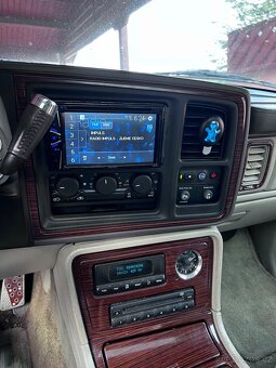 Cadilac Escalade pickup - 8