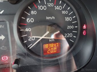 Renault Clio - 8