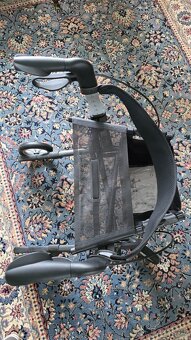 Chodítko pro seniory, Rollator, čtyřkolové provedení - 8