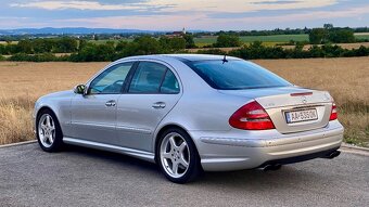 Mercedes-Benz E 55 AMG - 8