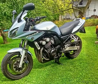 Yamaha fzs 600 fazer - 8