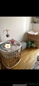 Prodám set rostoucí postýlku + komodu vč. přebalovacího pult - 8