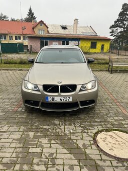 BMW 3 e90 320d 120 kw - 8
