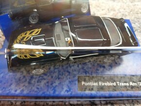 Prodám vyměním nové autíčko Carrera Pontiac Firebird TransAM - 8