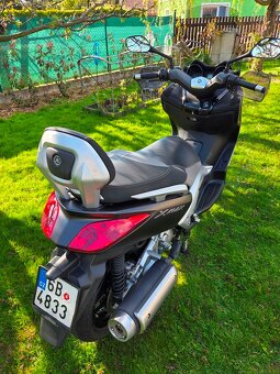 Yamaha x-max 250 Sport - 8