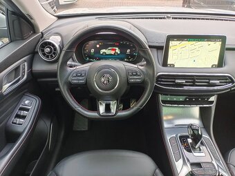 MG EHS PHEV Luxury 1.5 190kW AUT. 78tkm Panorama Virtual - 8