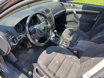 Skoda octavia combi 2.0 tdi 103kw - 8