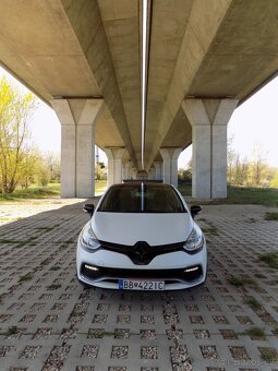 Renault Clio 4 RS Trophy 2015 - 8