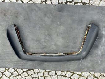 Porsche 911 - G model turbo - guma z křídla - 8