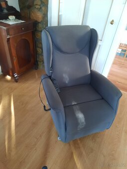 Polohovací křeslo PC 15500,- - 8