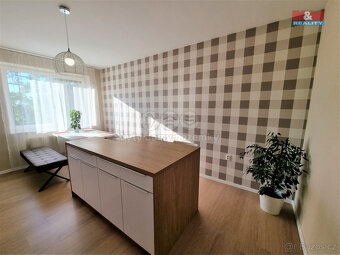 Prodej bytu 3+1, 90 m², Rohatec, ul. Nádražní - 8