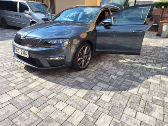 Octavia rs 135kw cuna 144 000 km - 8