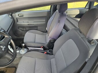 Mitsubishi Colt 1.1 MPi,55kw, nová STK, najeto 110tis km. - 8