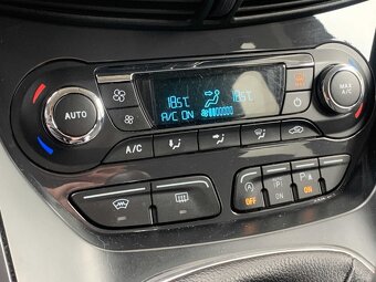 Ford Kuga 1.5 benzin 110 kW SERVISKA r.v. 2015 - 8